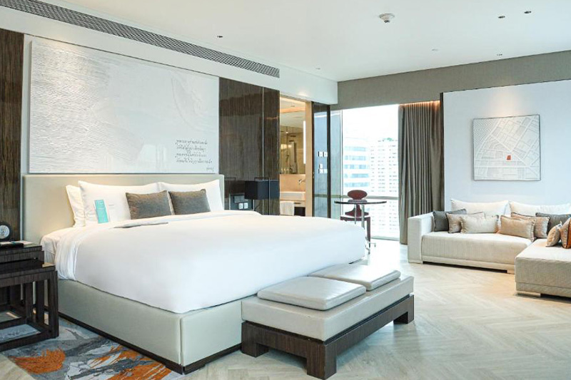 Le Méridien Bangkok: A Chic Urban Escape
