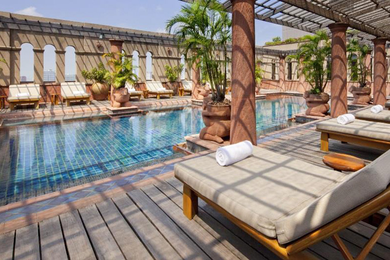 Crowne Plaza Bangkok Lumpini Park: A Luxurious Stay in the Heart of Silom