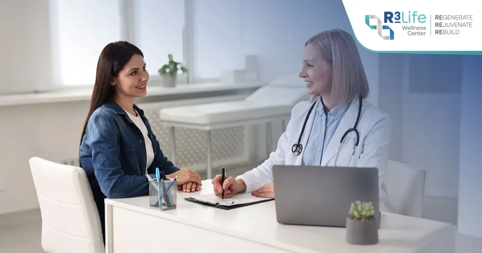 Doctor discussing stem cell therapy and personalized treatment considerations with a patient